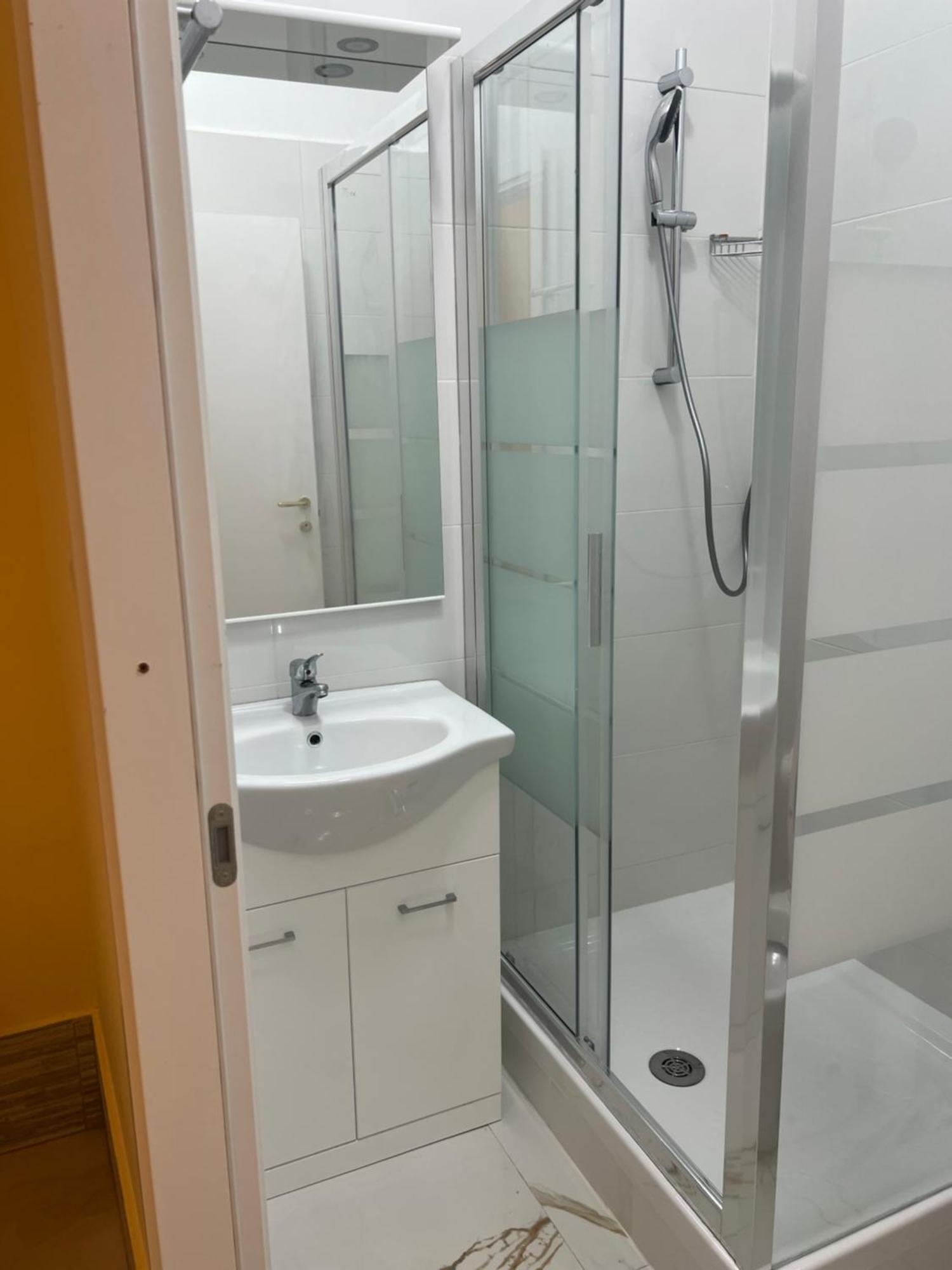 Termini Gioberti Bed & Breakfast Рим Екстериор снимка