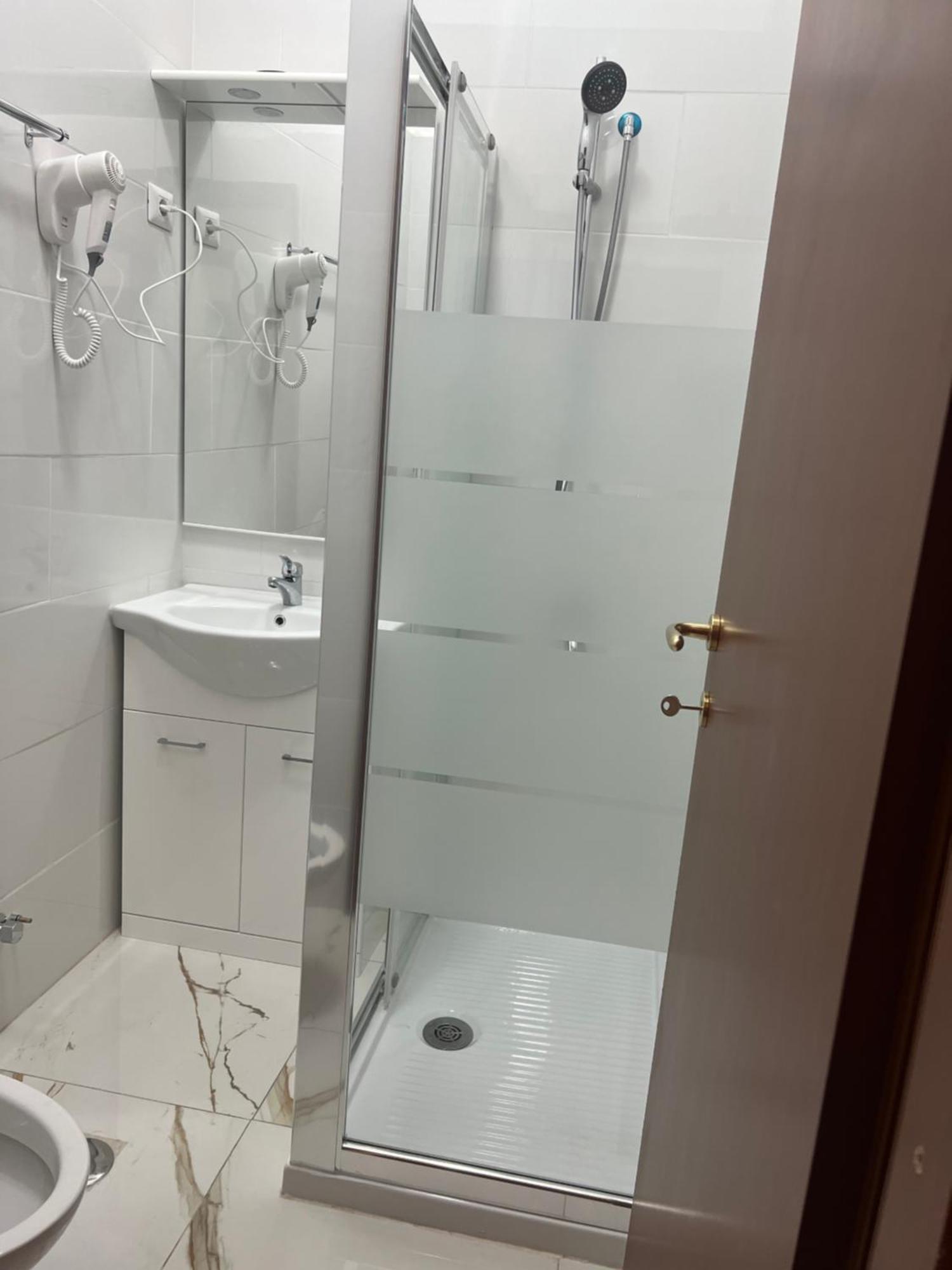 Termini Gioberti Bed & Breakfast Рим Екстериор снимка
